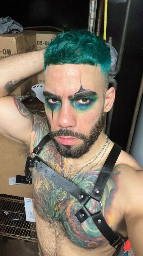 Papi Suave desnuda onlyfans