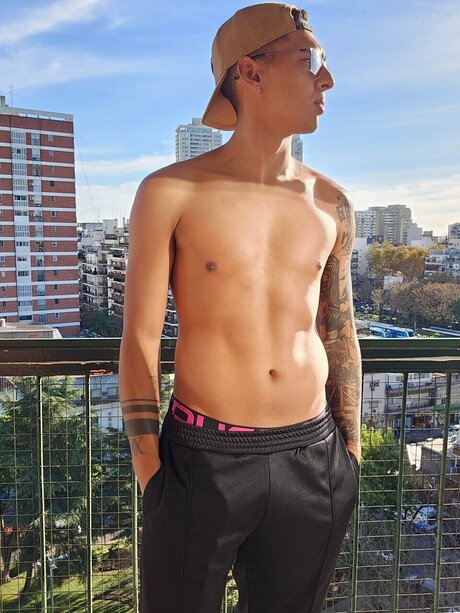 RAYO B G BBC_ onlyfans page