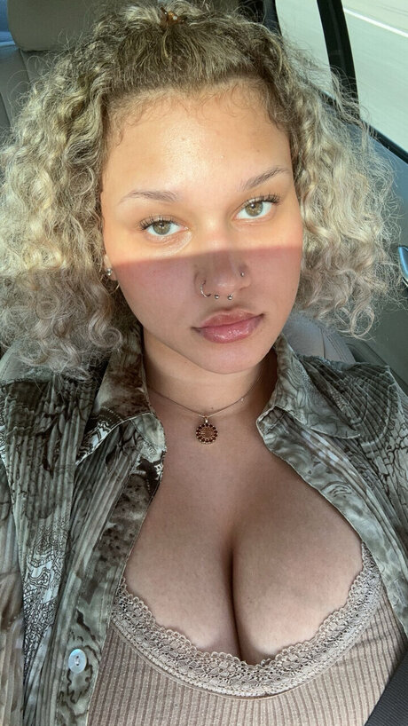 pusseeclitterqueen only fans leaks