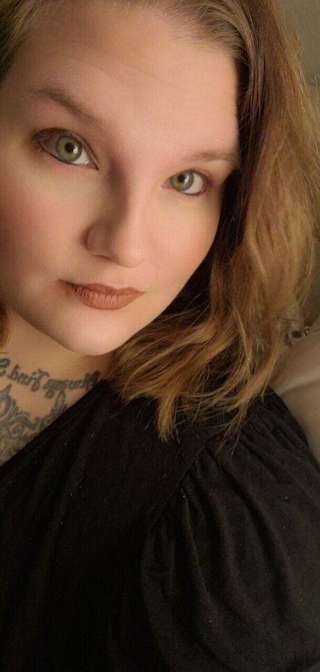 KnottyHooker onlyfans photo