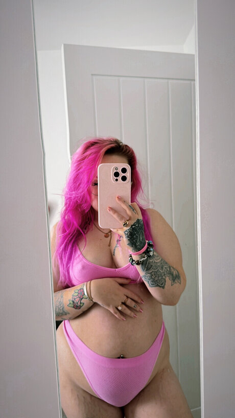 xo MissMai onlyfans photo