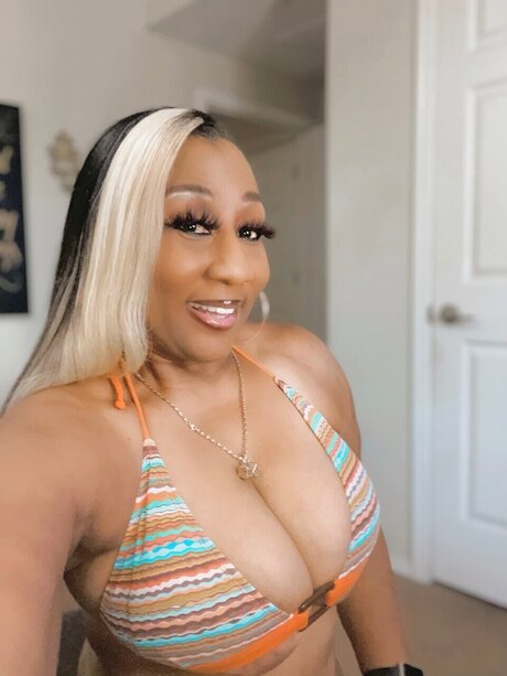 Tikki 44 onlyfans nude