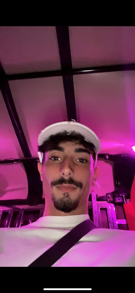 Mylan Sty onlyfans leajs