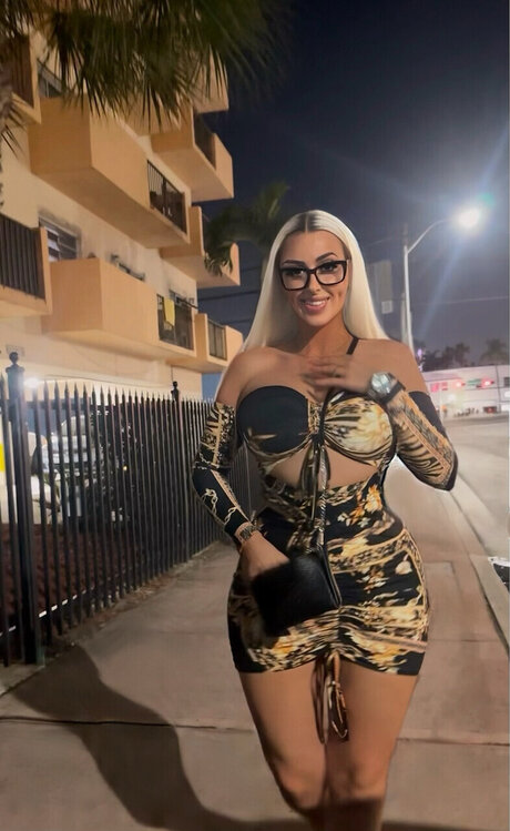 Sasha Carmine onlyfans sextape leak