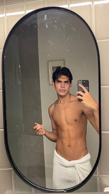 Nilbert Gall only fans pictures