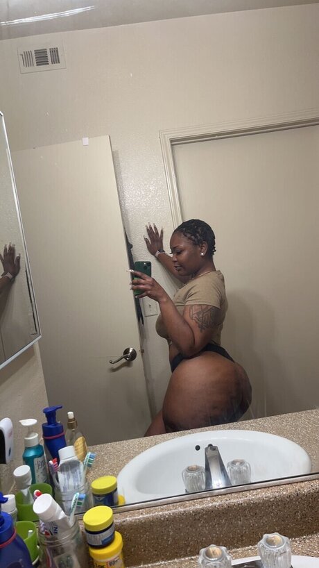 FreakiieRoy onlyfans free