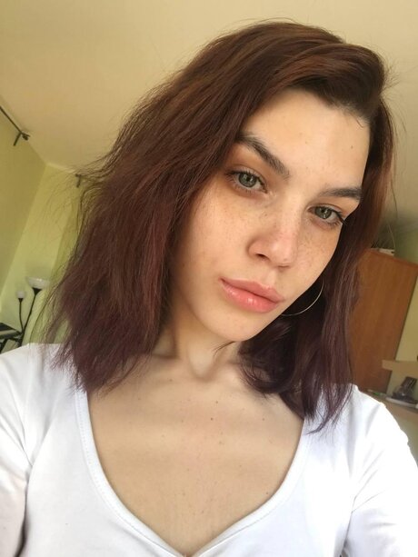 Icy Doll only fans pics