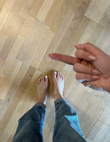 emmas world Profile pic