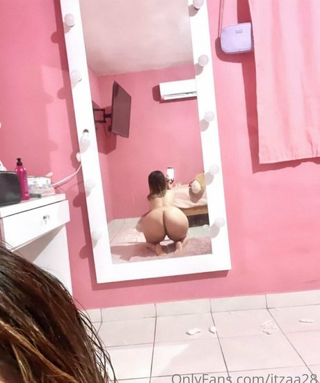 itzaa28 nude only fans