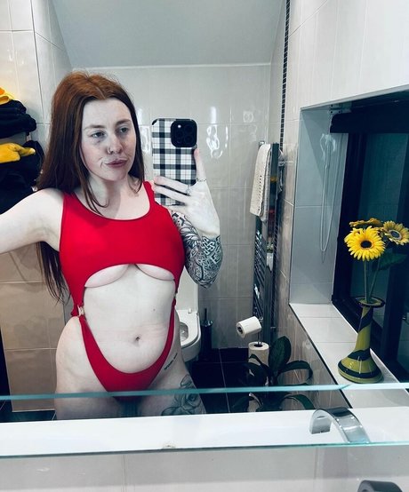 Molly Capper onlyfans leak naked