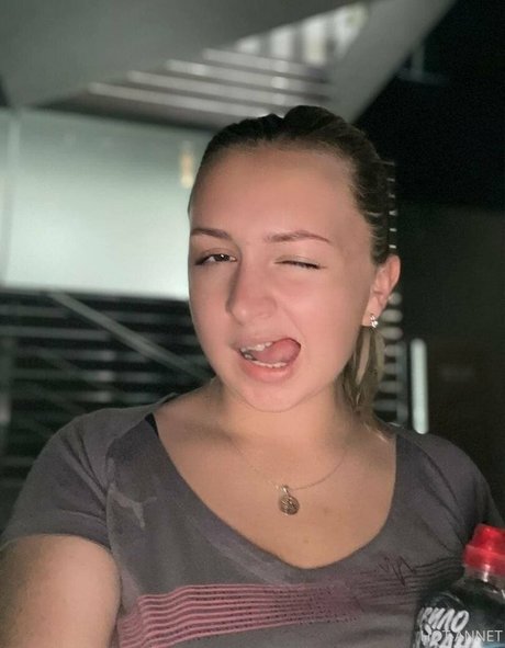 anna bellla leak only fans