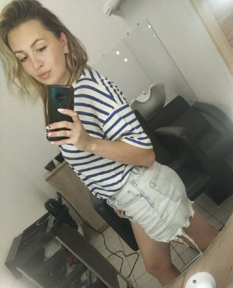 anna bellla onlyfans pictures