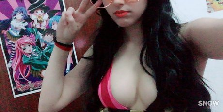 Camu Valoy onlyfans strip