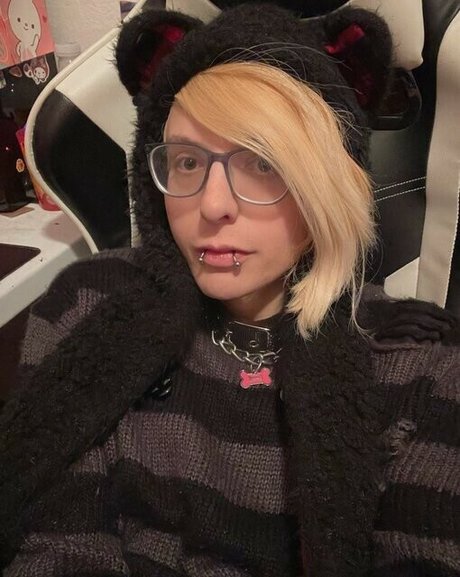 Cassie Coyote hot onlyfans