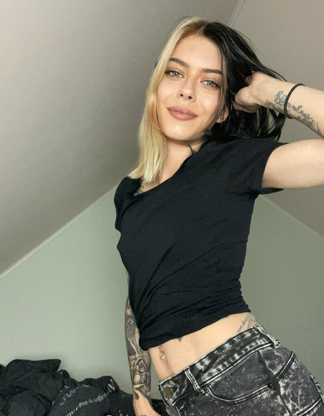 xlilagreyyfree nude onlyfans leaks