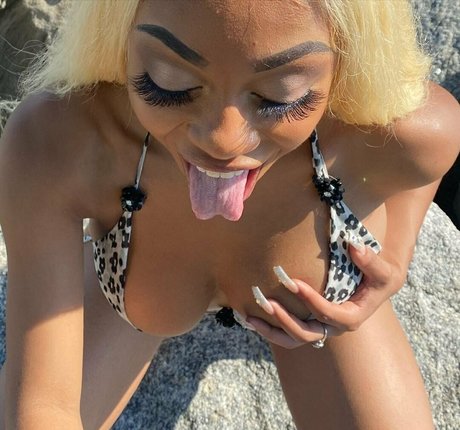 bodyonrose naked leaked onlyfans