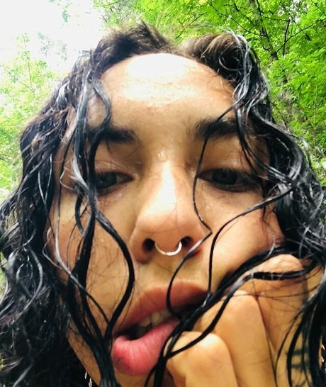 Indigo De Souza onlyfans photos