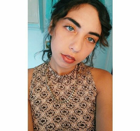 Indigo De Souza Profile pic