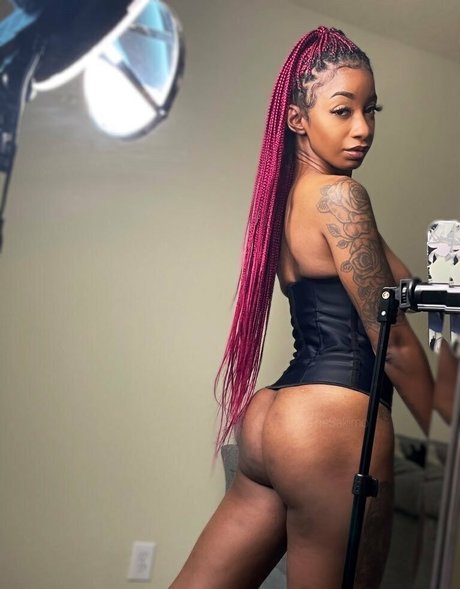 sakifree naked leaked onlyfans