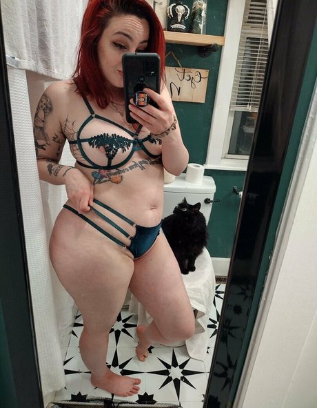 Sara Saphyre onlyfans boobs