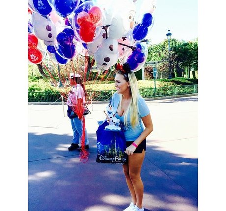 Amber BeIarski onlyfans strip