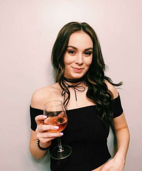 Logan Fabbro onlyfans leak