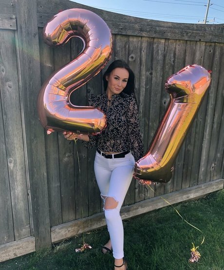 Logan Fabbro xxx only fans