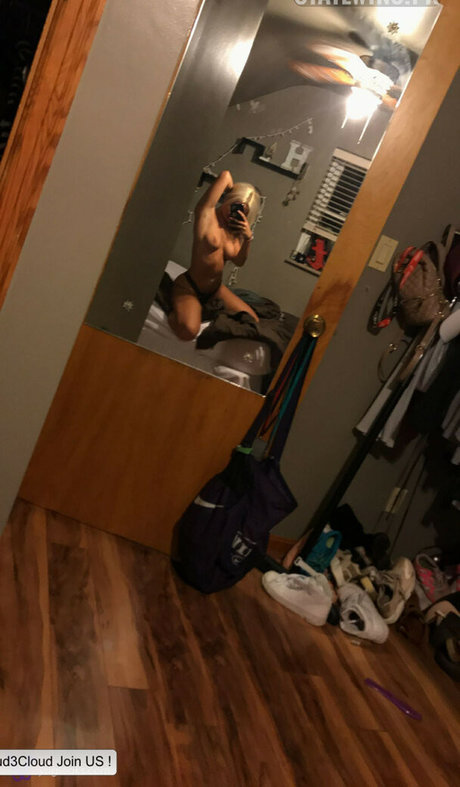 Haley Schomaker onlyfans topless