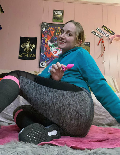 rachrainefreebies only fans pics