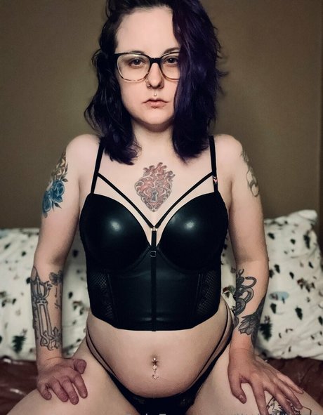 littlelolly89 onlyfans leak nudes