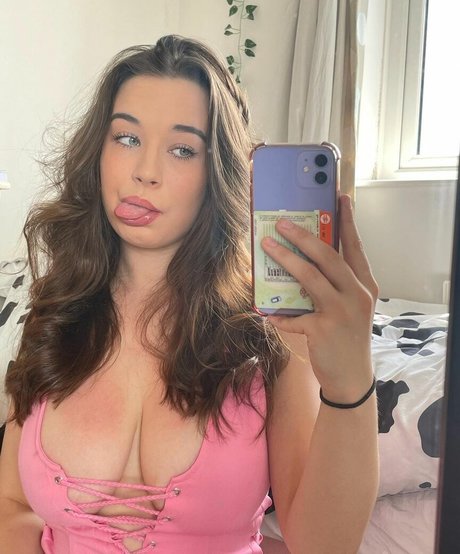 Anna Langley onlyfans free