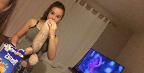 Anna Langley onlyfans keak