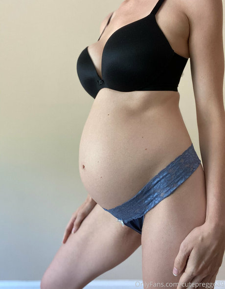 cutepreggo89 onlyfans strip tease