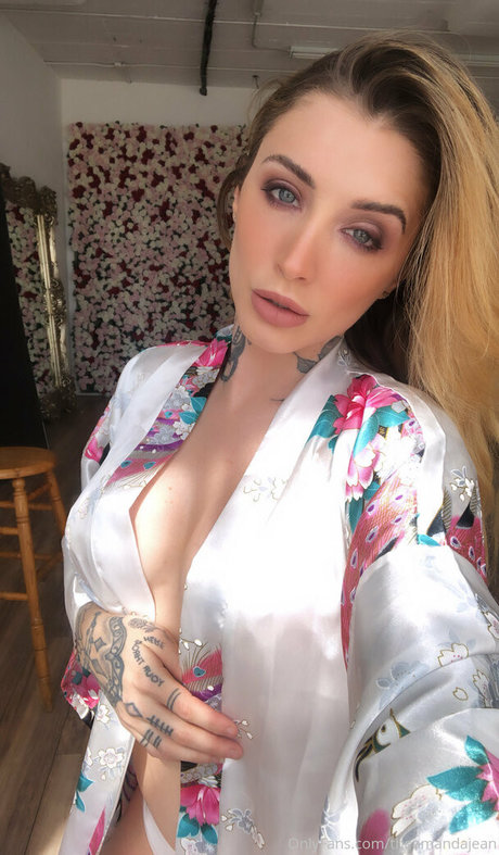 Theamandajean onlyfans lesk