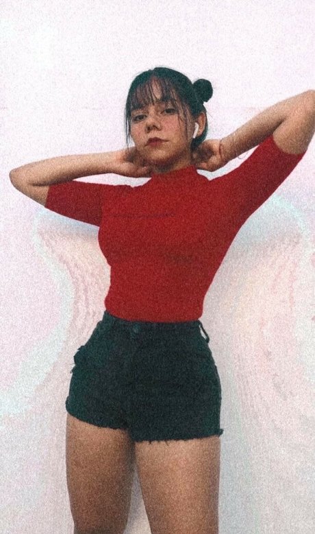 Gretell Flores naked only fans