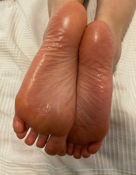 italianfeetluv onlyfans nude tits