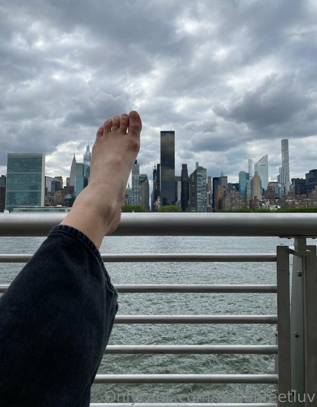 italianfeetluv onlyfans naked