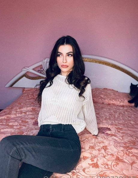 annie minor strip onlyfans