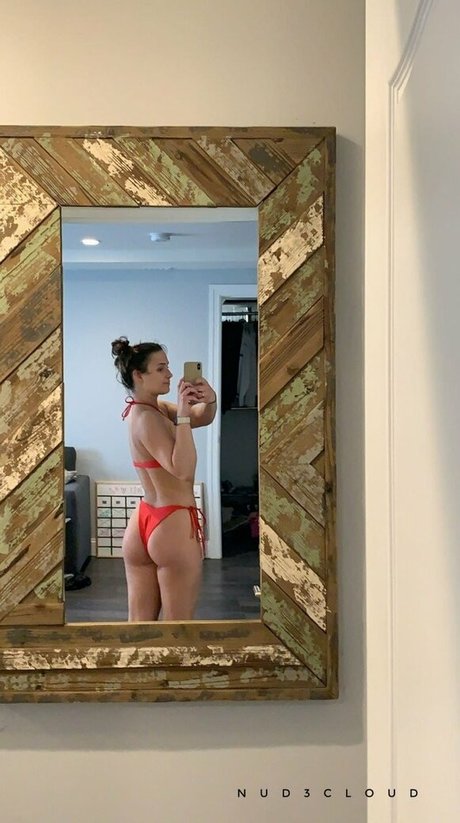 Annika Becker onlyfans post