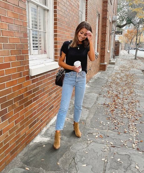 Hailey Lower naked onlyfans