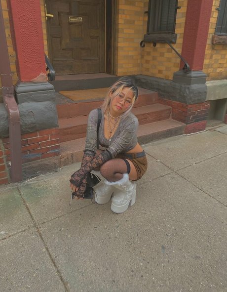 hollyliangg leaked nude onlyfans