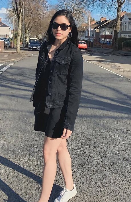 Crystalst onlyfans model