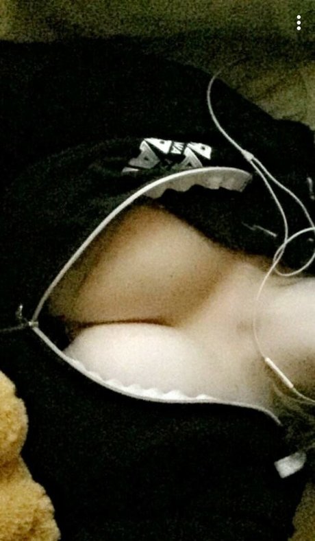 RipMika onlyfans leaks sex