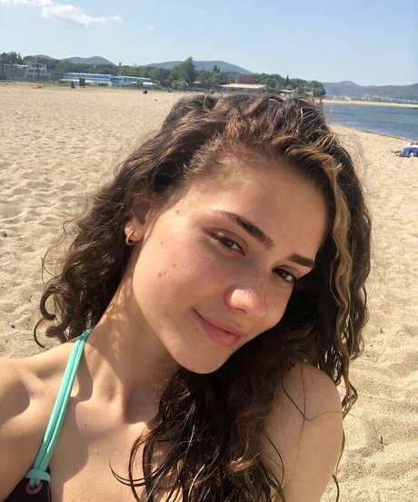 Melike Saygin onlyfans leaked pictures