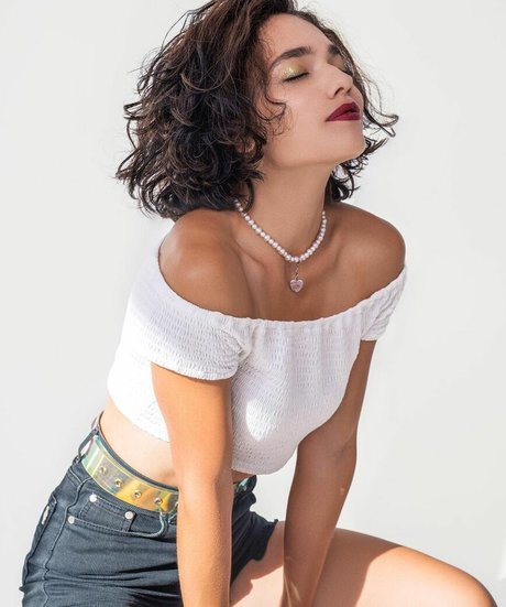 Ella Flare onlyfans archive