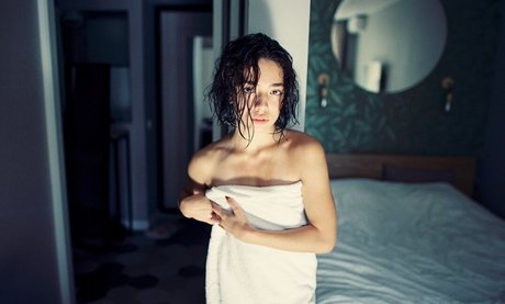 Ella Flare onlyfans leaks.