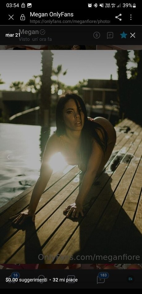 Sonia Maggio onlyfans striptease