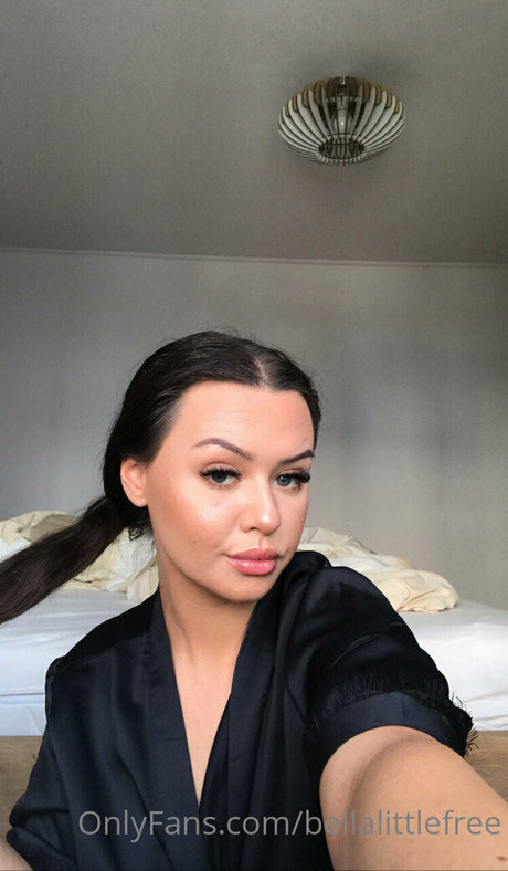 bellalittlefree22 new onlyfans leaks