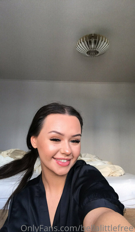 bellalittlefree22 onlyfans hot