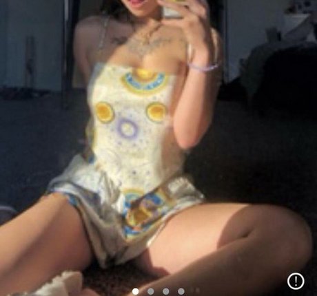 Mikah Tia naked only fans